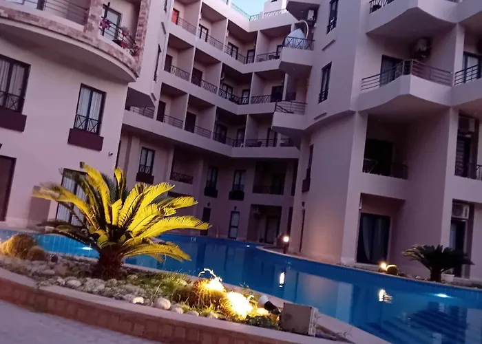 Aqua Tropical Resort, El Guana 15,Alahyaa